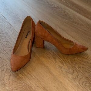 Abound Women's Rust Suede Pointed Toe Block Heel Pumps